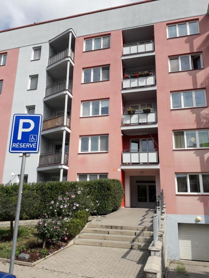 Peskova, Byt O 2 Pokojich S Terasou Alamóc Kültér fotó